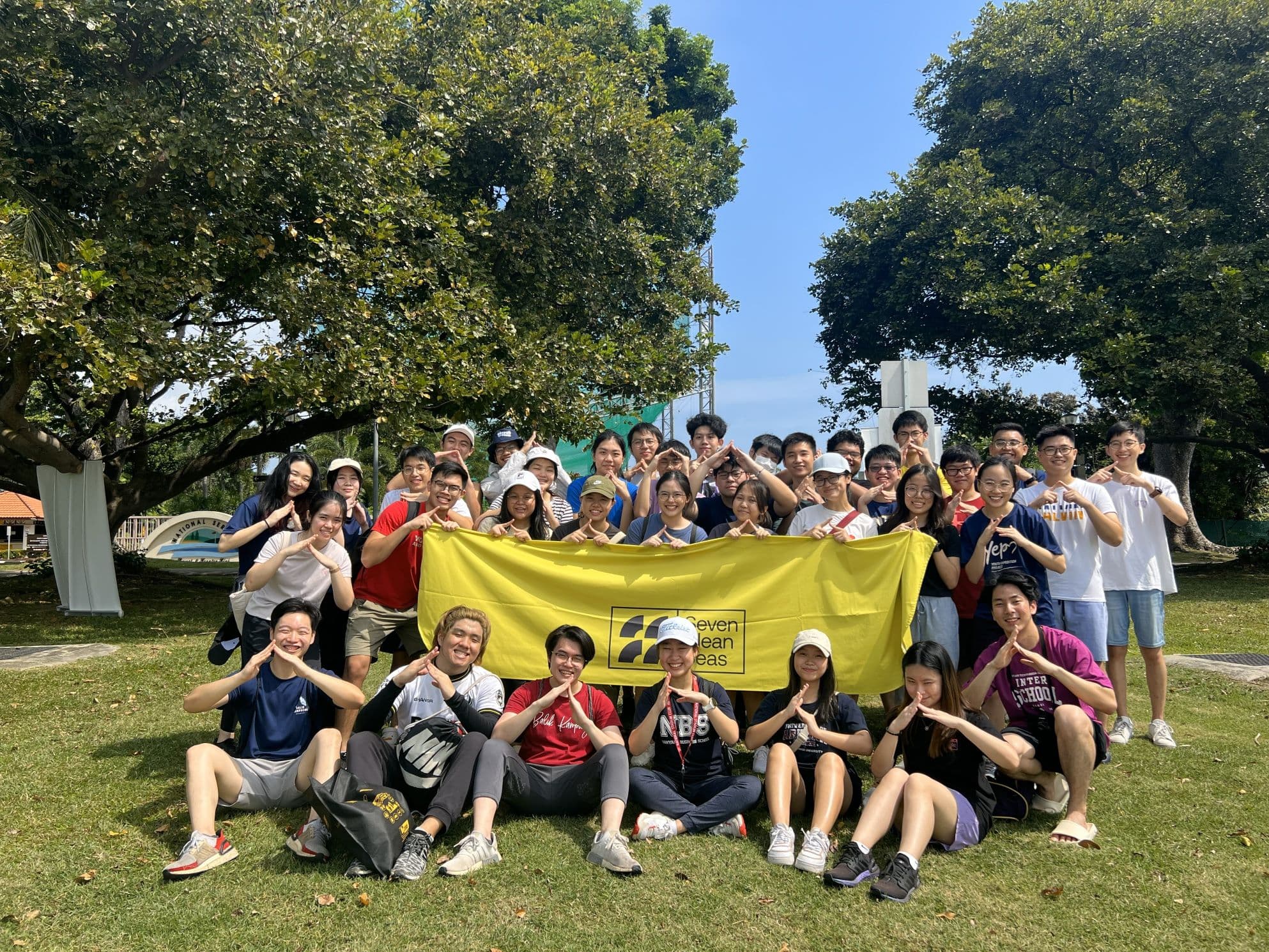 beloem balik kampoeng:: Beach Clean Up